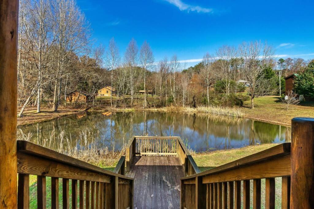 Spectacular Mtns Views With Private Hot Tub With Pool Table And Private Pond Villa Sevierville Exterior photo