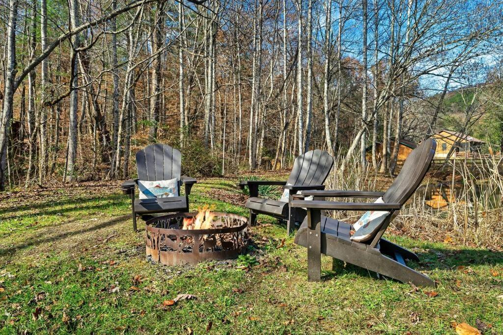 Spectacular Mtns Views With Private Hot Tub With Pool Table And Private Pond Villa Sevierville Exterior photo